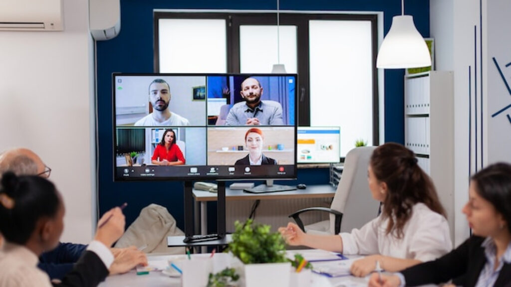 Comment choisir un système de visioconférence adapté à une salle de réunion ?
